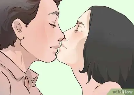 Imagen titulada Give an Unforgettable Kiss Step 10