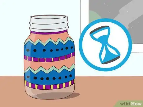 Imagen titulada Decorate Glass Bottles with Paint Step 13