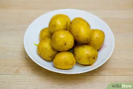 Imagen titulada Make Potato Salad Step 1