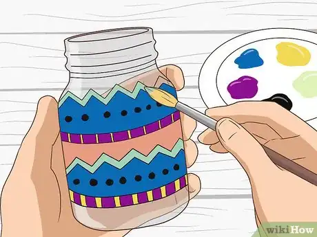 Imagen titulada Decorate Glass Bottles with Paint Step 12