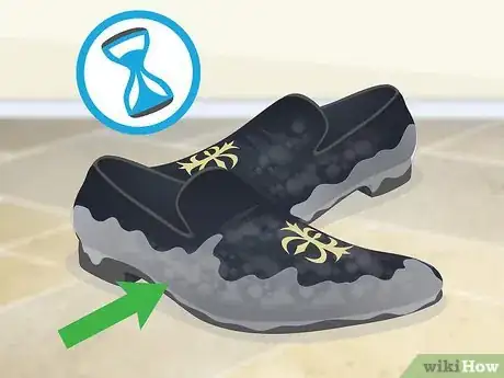 Imagen titulada Clean Velvet Shoes Step 6