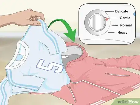 Imagen titulada Clean a Nylon Jacket Step 10