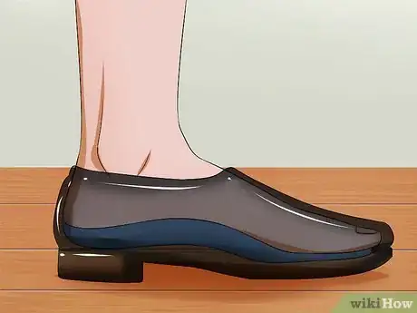 Imagen titulada Fix Painful Shoes Step 4