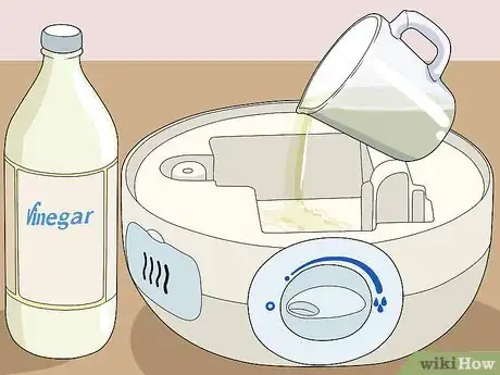Imagen titulada Clean a Vicks Humidifier Step 8