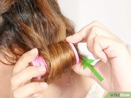 Imagen titulada Get Curly Hair to Turn Into Wavy Hair Step 9