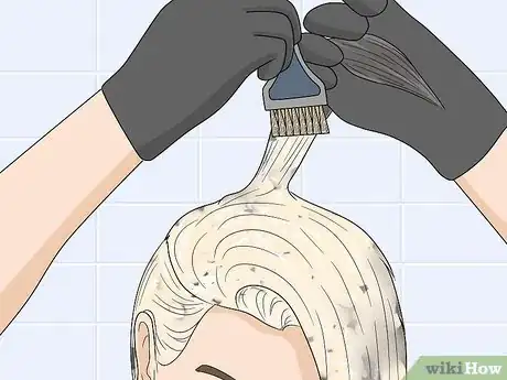 Imagen titulada Bleach Hair Without Damaging It Step 14