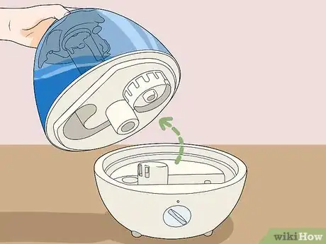 Imagen titulada Clean a Vicks Humidifier Step 2