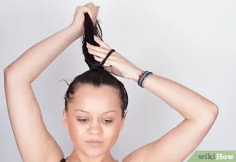 Imagen titulada Style Wet Hair Step 2