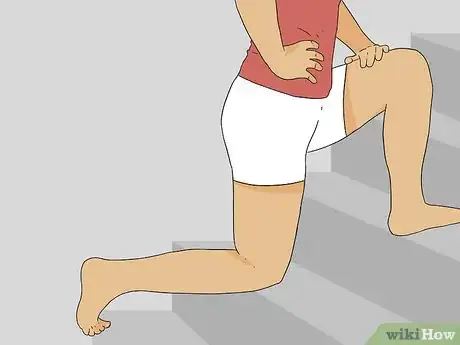 Imagen titulada Exercise Using Your Stairs Step 5