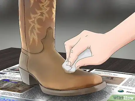 Imagen titulada Maintain Your Cowboy Boots Step 14