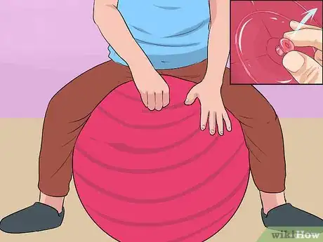 Imagen titulada Air up an Exercise Ball Step 10