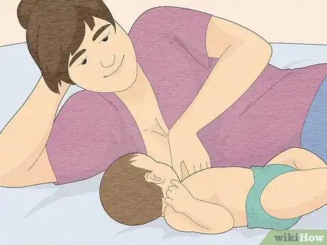 Imagen titulada Use a Breast Feeding Pillow Step 5