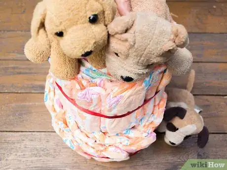 Imagen titulada Make a Diaper Cake without Rolling Step 10