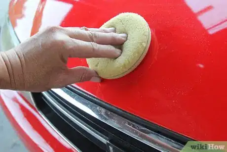 Imagen titulada Remove Tree Sap From Your Car Step 10