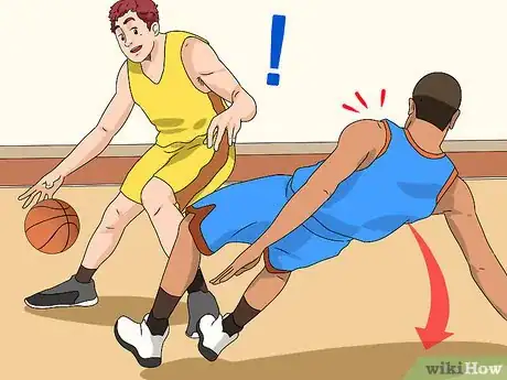 Imagen titulada Play Defense in Basketball Step 15