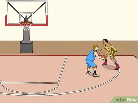 Imagen titulada Play Defense in Basketball Step 13