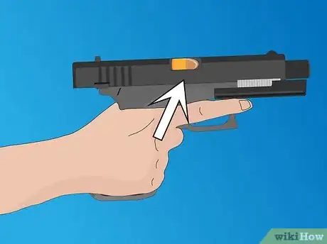 Imagen titulada Reload a Pistol and Clear Malfunctions Step 18