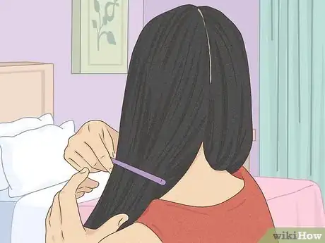 Imagen titulada Sleep with Straight Hair Step 4