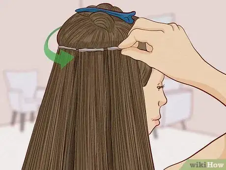 Imagen titulada Glue Hair Extensions Step 16