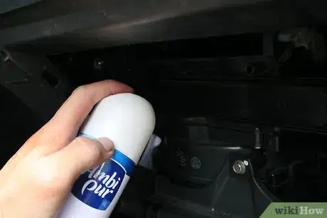 Imagen titulada Get Rid of Tobacco Odors in Cars Step 8