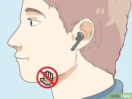 Imagen titulada Wear Wireless Earbuds Step 5