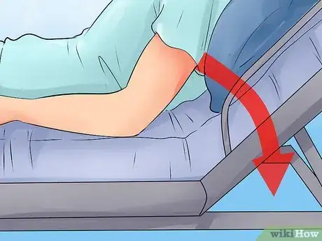 Imagen titulada Position a Bedpan Step 20