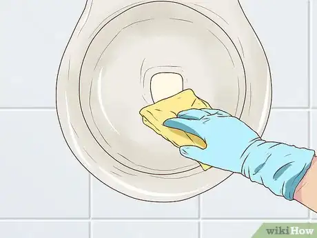 Imagen titulada Clean Hard Water Stains in a Toilet Step 3