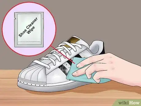 Imagen titulada Keep White Adidas Superstar Shoes Clean Step 5