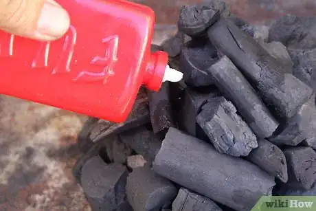 Imagen titulada Create a Strong Burning Charcoal Fire Step 11