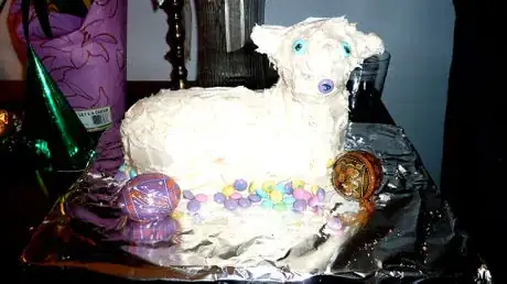 Imagen titulada Easter Lamb Cake