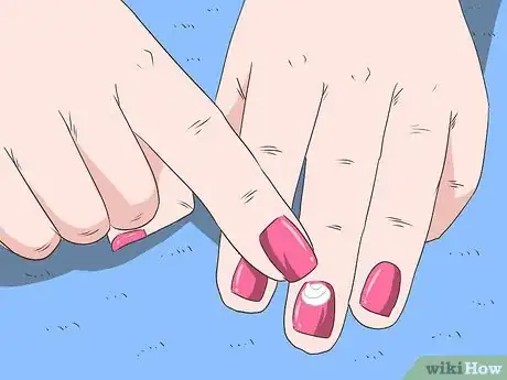 Imagen titulada Grow Your Fingernails Step 19