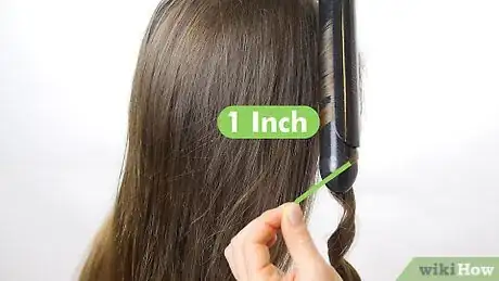 Imagen titulada Use a Curling Wand Step 11