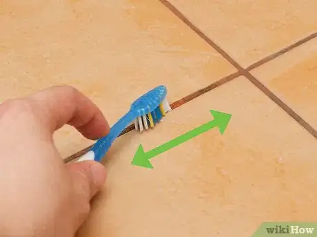 Imagen titulada Clean Grout with Vinegar Step 2