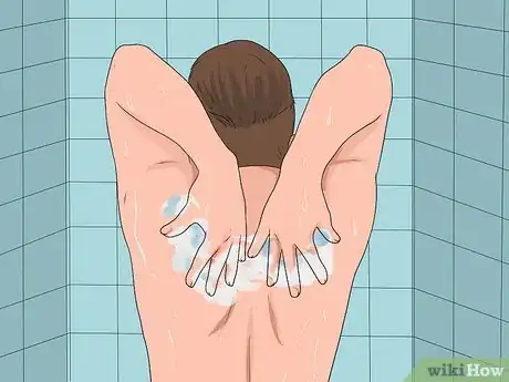 Imagen titulada Get Rid of Back Hair Step 14