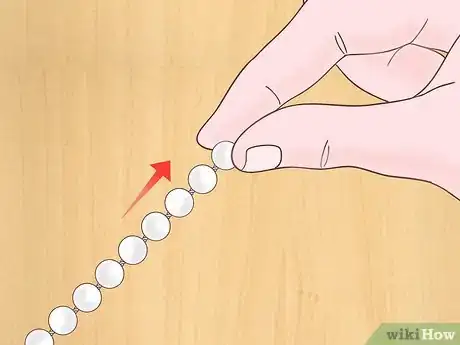 Imagen titulada Make a Pearl Necklace Step 11