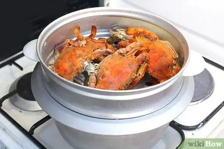 Imagen titulada Cook Blue Crabs Step 4