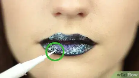 Imagen titulada Do Galaxy Lip Makeup Step 9