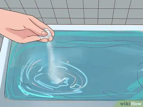 Imagen titulada Clean Tough Stains from a Bathtub Step 13