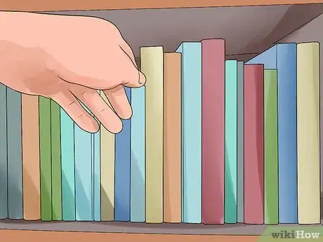 Imagen titulada Read a Book If You Don't Enjoy Reading Step 1