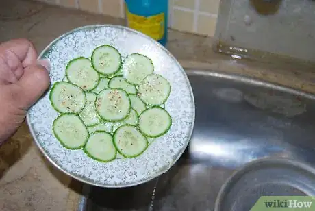 Imagen titulada Drain cucumbers Step 5