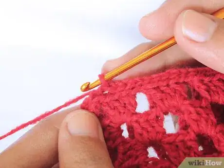 Imagen titulada Attach Granny Squares Step 5