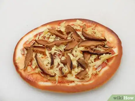 Imagen titulada Make Pizza Without an Oven at Home Step 12