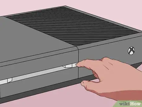 Imagen titulada Eject an Xbox One Disc Step 2