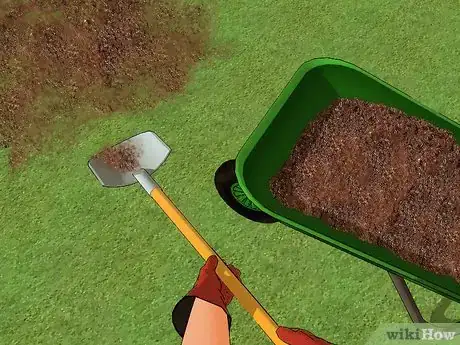 Imagen titulada Topdress a Lawn Step 8