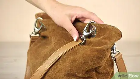 Imagen titulada Clean a Suede Purse Step 12