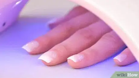 Imagen titulada Do Gel Nails with Tips Step 11