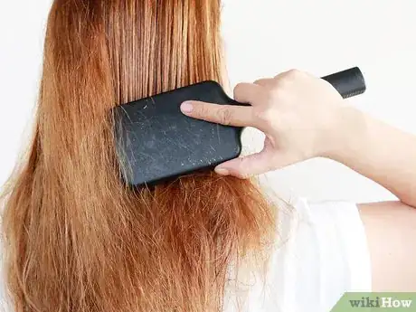 Imagen titulada Make Hair Dry Faster Without a Blow Dryer Step 10