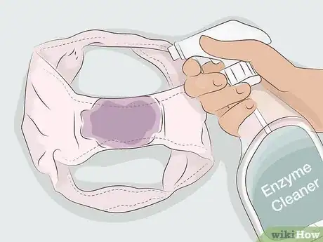 Imagen titulada Remove Blood from Your Underwear After Your Period Step 15