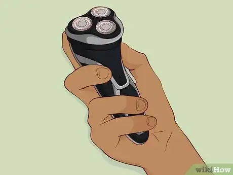 Imagen titulada Shave With an Electric Shaver Step 11