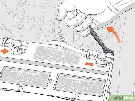 Imagen titulada Clean a Car Engine Step 2